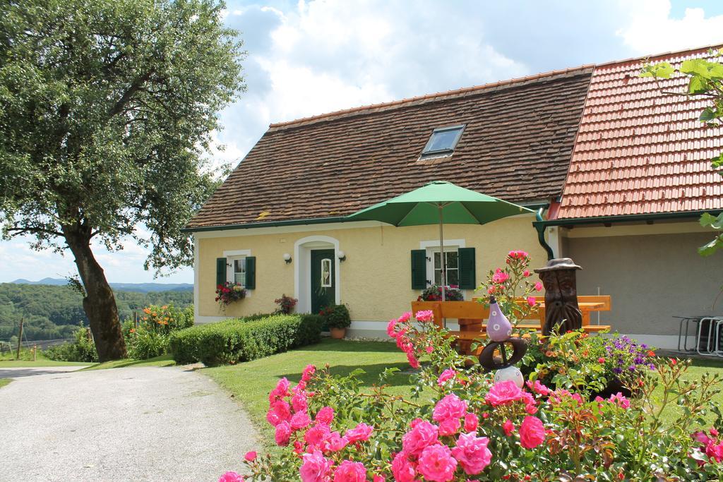 Obst & Gaestehof Brandl Hartmannsdorf Buitenkant foto